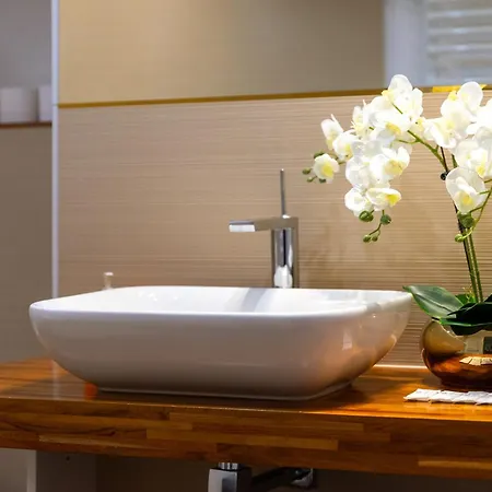 Prestige Three-bedroom - 110m2, Parking, Balcony - By Rentujemy Διαμέρισμα Βαρσοβία