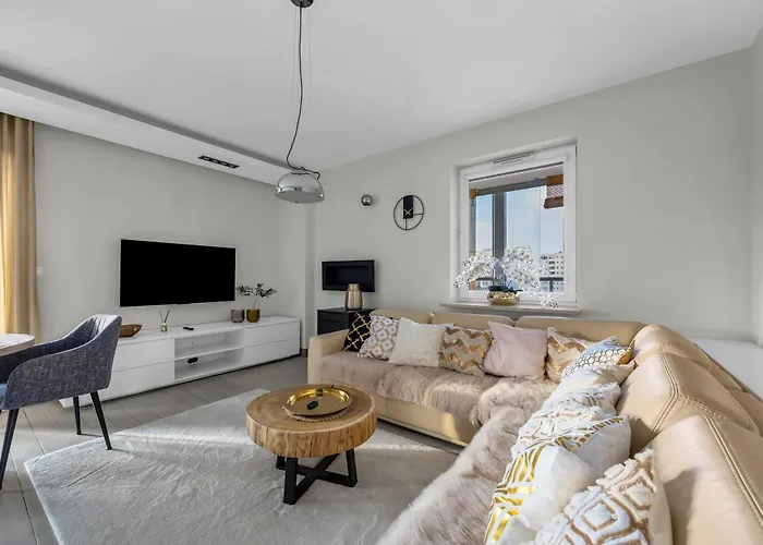 Prestige Three-bedroom - 110m2, Parking, Balcony - By Rentujemy