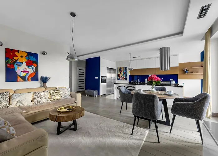 Διαμέρισμα Prestige Three-bedroom - 110m2, Parking, Balcony - By Rentujemy Βαρσοβία