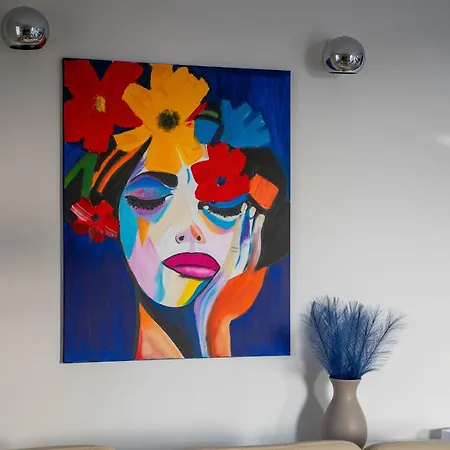 Prestige Three-bedroom - 110m2, Parking, Balcony - By Rentujemy Lejlighed *