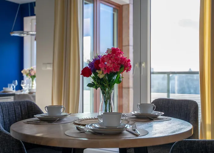 Prestige Three-bedroom - 110m2, Parking, Balcony - By Rentujemy Warszawa