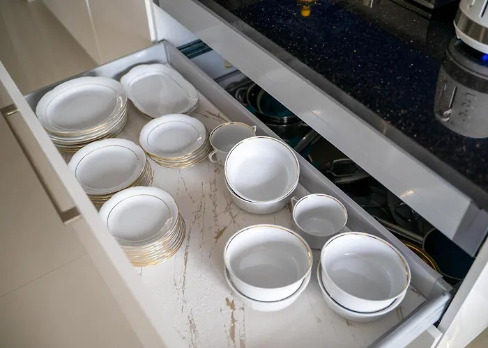 Lejlighed Prestige Three-bedroom - 110m2, Parking, Balcony - By Rentujemy