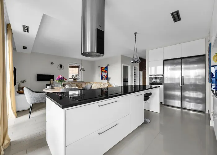 Lejlighed Prestige Three-bedroom - 110m2, Parking, Balcony - By Rentujemy *