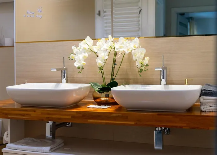 Prestige Three-bedroom - 110m2, Parking, Balcony - By Rentujemy Lejlighed *