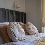 Prestige Three-bedroom - 110m2, Parking, Balcony - By Rentujemy * ורשה