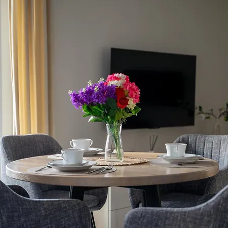 Prestige Three-bedroom - 110m2, Parking, Balcony - By Rentujemy