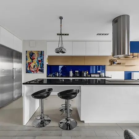 Prestige Three-bedroom - 110m2, Parking, Balcony - By Rentujemy *
